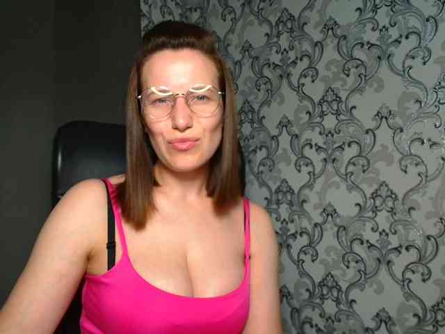 BellaKisss1 webcam