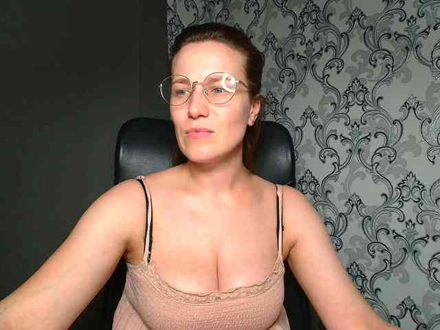 BellaKisss1 webcam