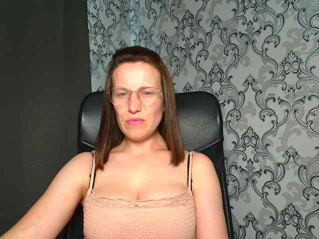 BellaKisss1 webcam