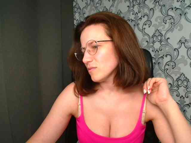 BellaKisss1 webcam