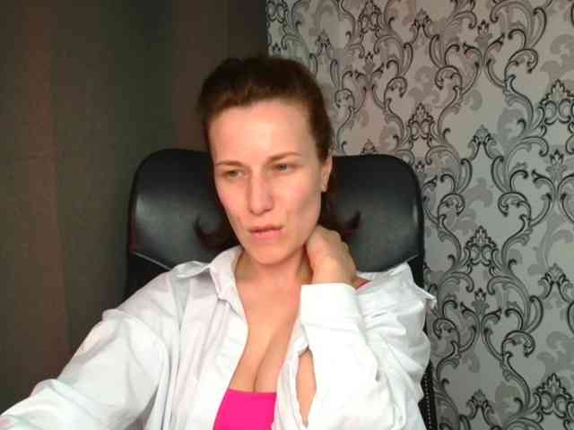 BellaKisss1 webcam