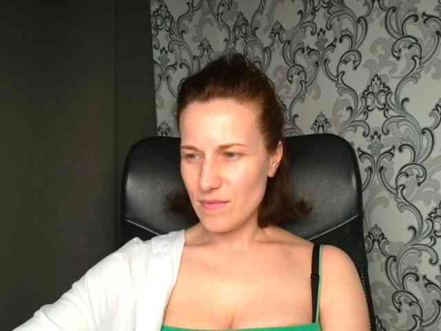 BellaKisss1 webcam