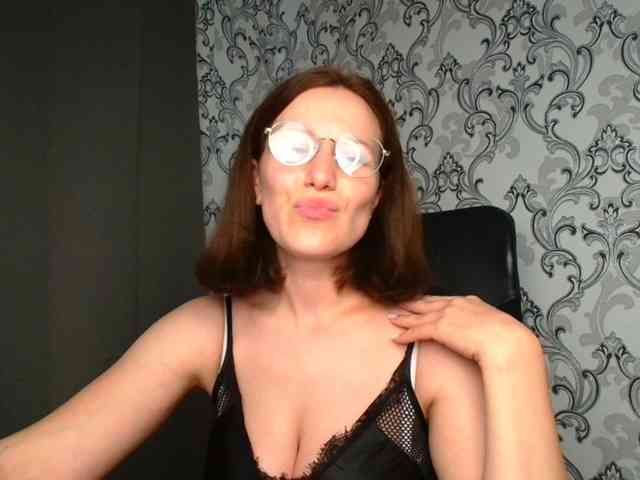 BellaKisss1 webcam