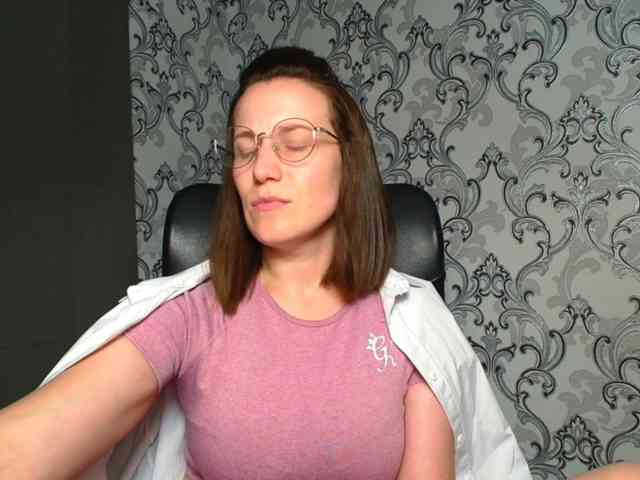 BellaKisss1 webcam