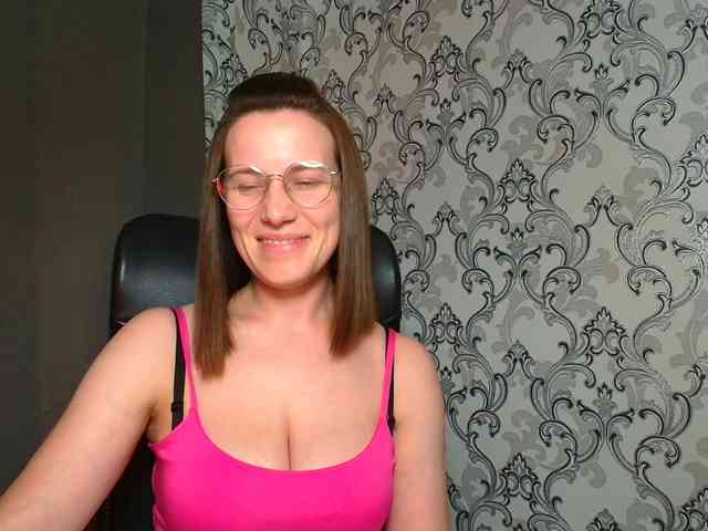 BellaKisss1 webcam