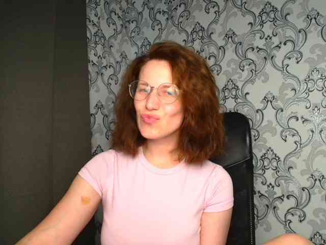 BellaKisss1 webcam