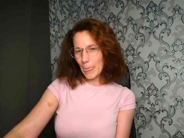 BellaKisss1 webcam