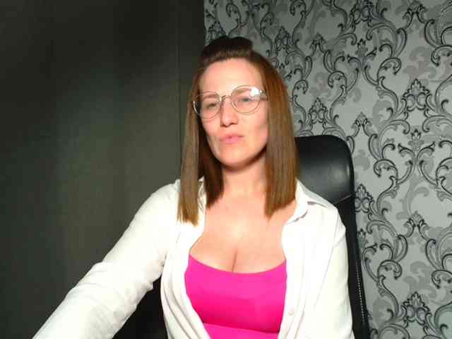 BellaKisss1 webcam