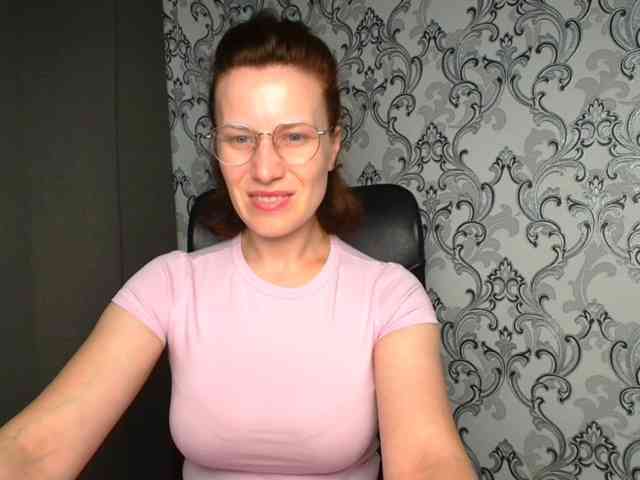 BellaKisss1 webcam