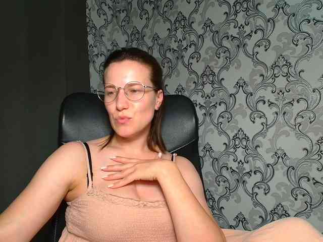 BellaKisss1 webcam