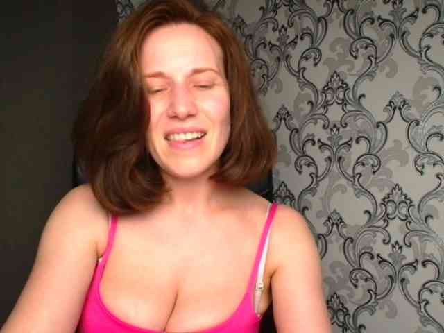 BellaKisss1 webcam