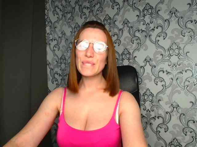 BellaKisss1 webcam