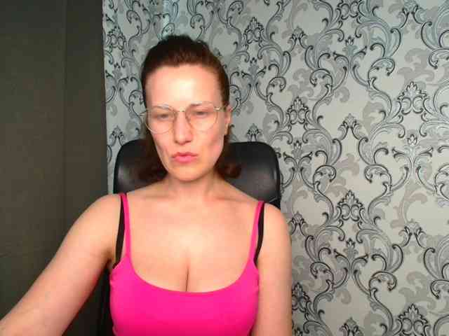 BellaKisss1 webcam