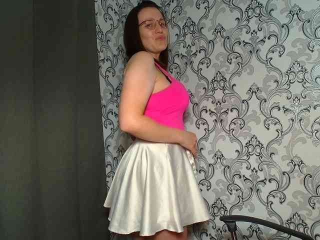 BellaKisss1 webcam