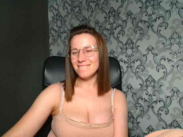 BellaKisss1 webcam