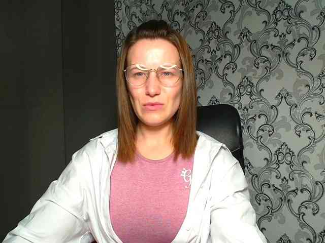 BellaKisss1 webcam