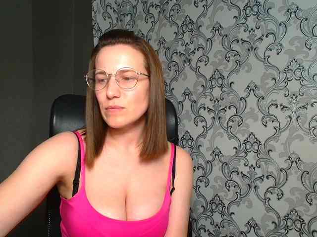BellaKisss1 webcam