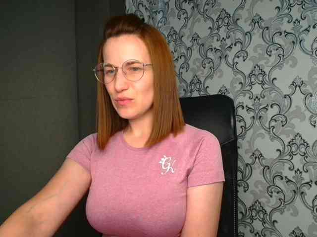BellaKisss1 webcam