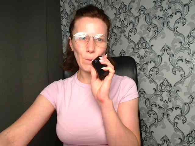BellaKisss1 webcam
