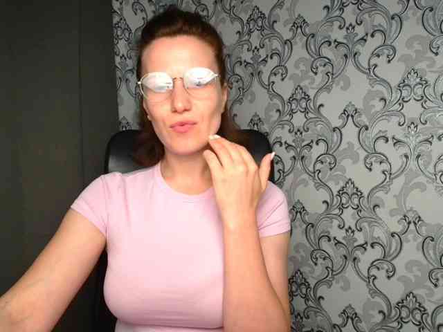 BellaKisss1 webcam