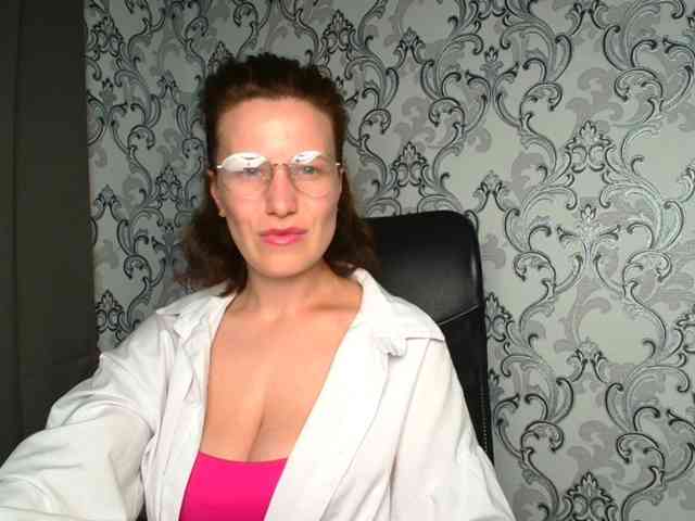 BellaKisss1 webcam
