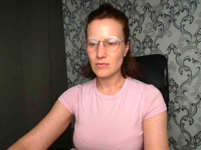 BellaKisss1 webcam