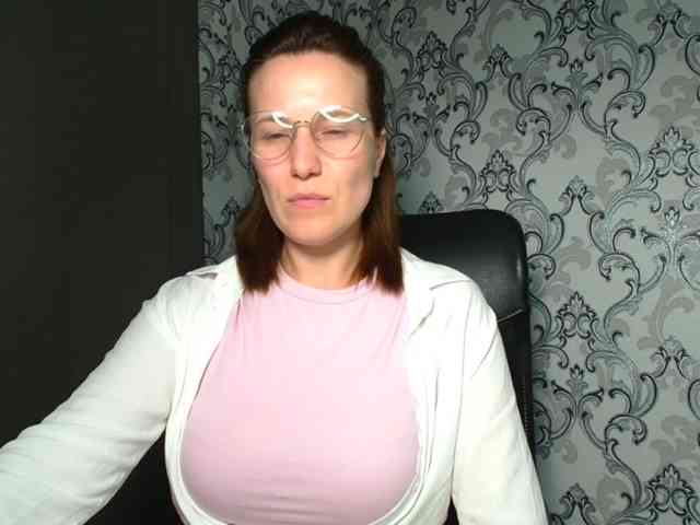 BellaKisss1 webcam