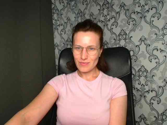 BellaKisss1 webcam