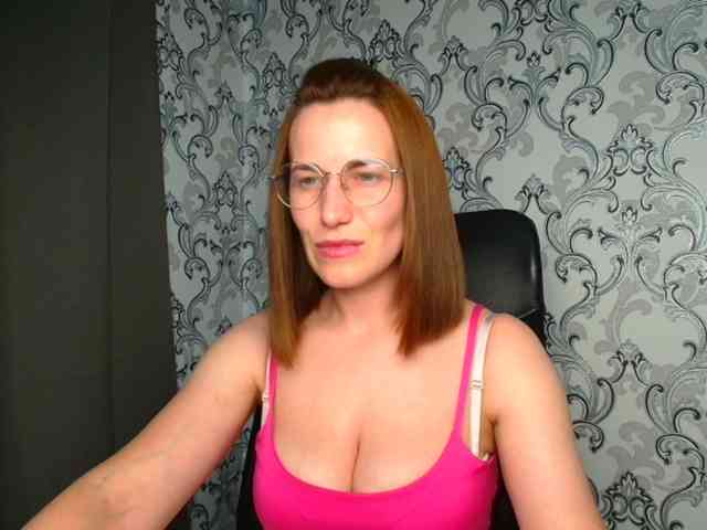 BellaKisss1 webcam