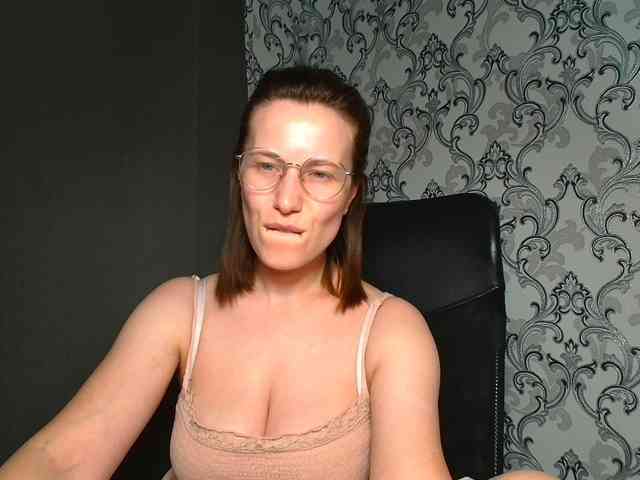BellaKisss1 webcam