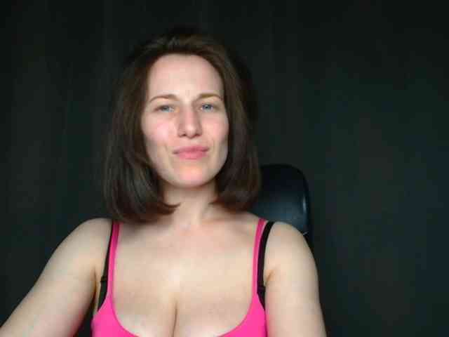 BellaKisss1 webcam