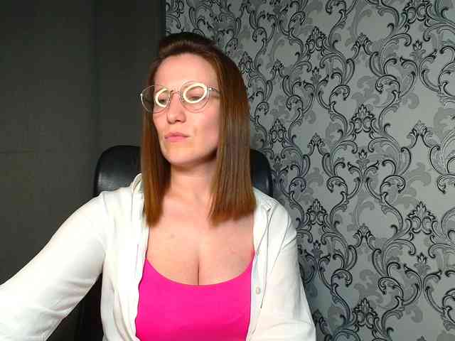 BellaKisss1 webcam