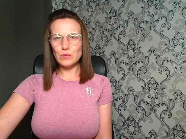 BellaKisss1 webcam