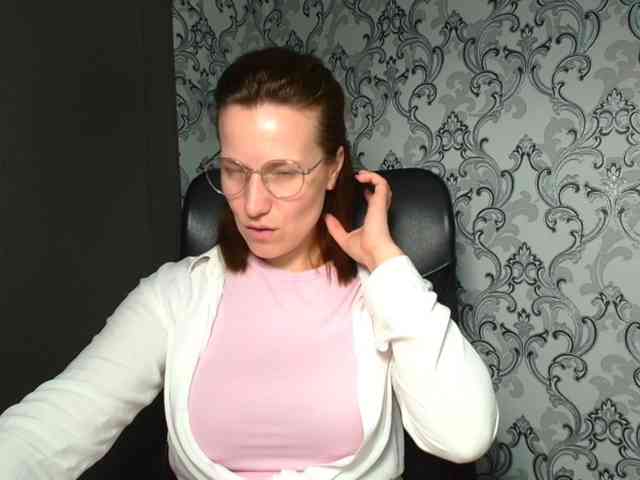 BellaKisss1 webcam