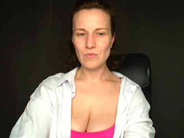 BellaKisss1 webcam