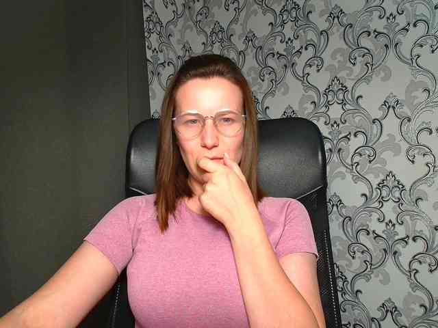 BellaKisss1 webcam