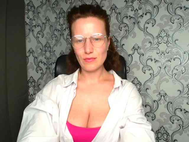 BellaKisss1 webcam
