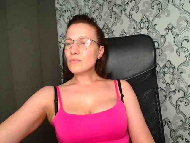 BellaKisss1 webcam