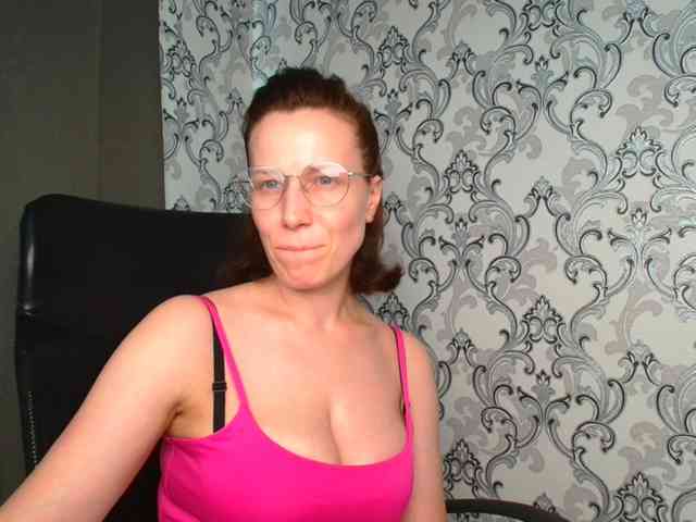 BellaKisss1 webcam