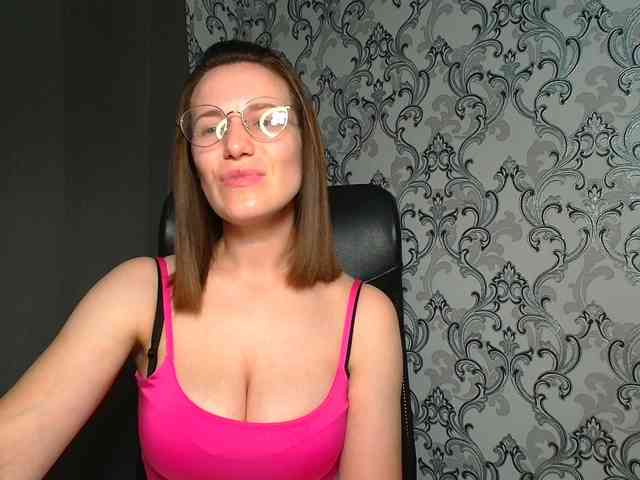 BellaKisss1 webcam