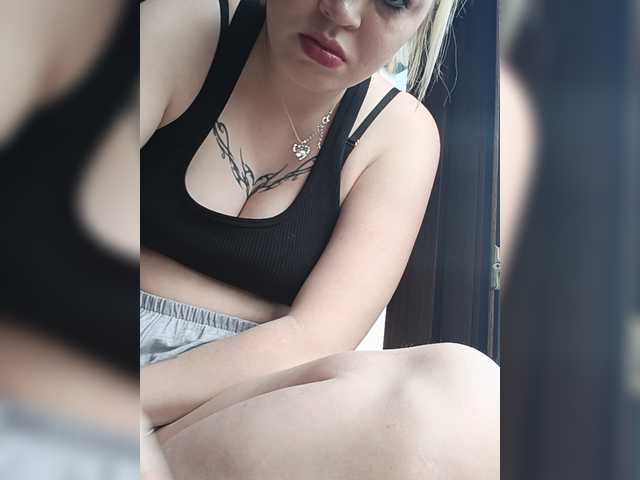 Jessica2005 live cam on BongaCams