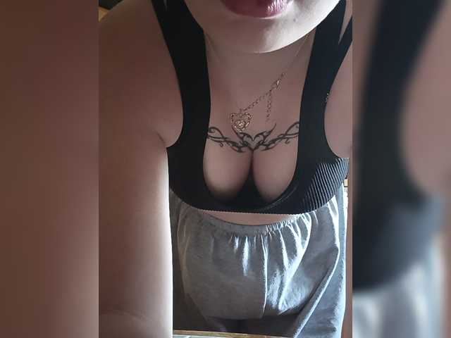Jessica2005 live cam on BongaCams