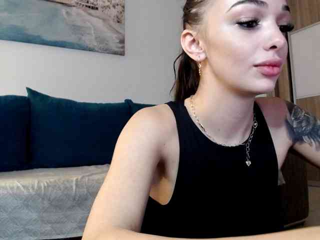 CelesteLye webcam