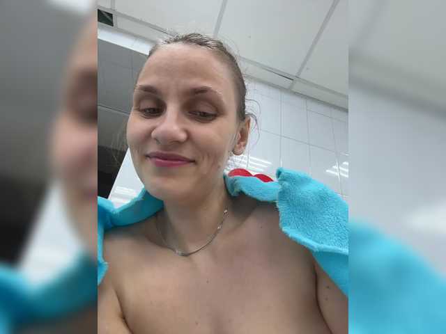 NumberOneWoman live cam on BongaCams