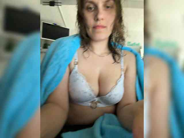 NumberOneWoman webcam
