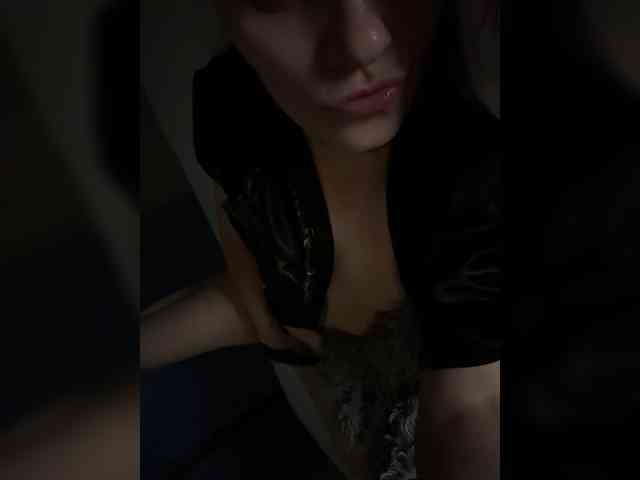 NumberOneWoman webcam