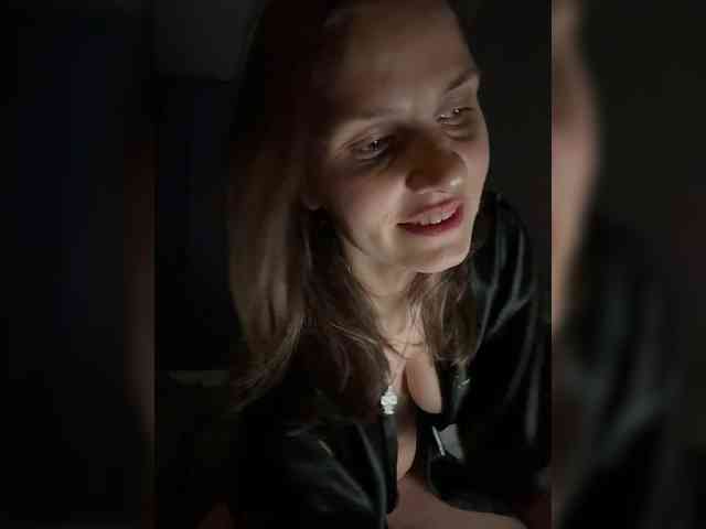 NumberOneWoman webcam
