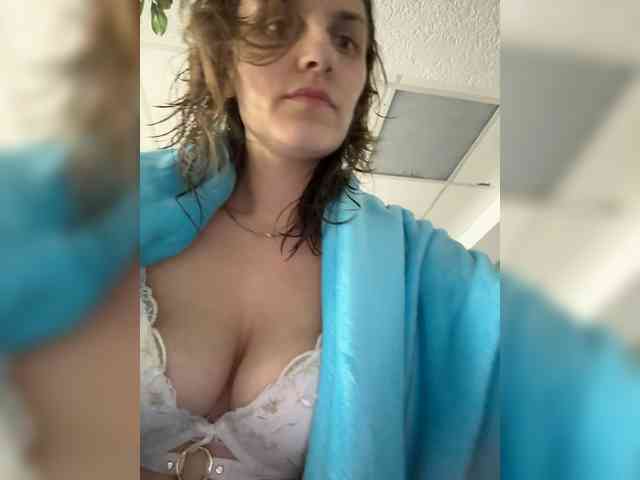 NumberOneWoman webcam