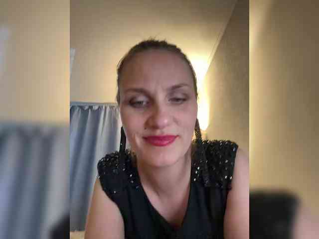 NumberOneWoman webcam
