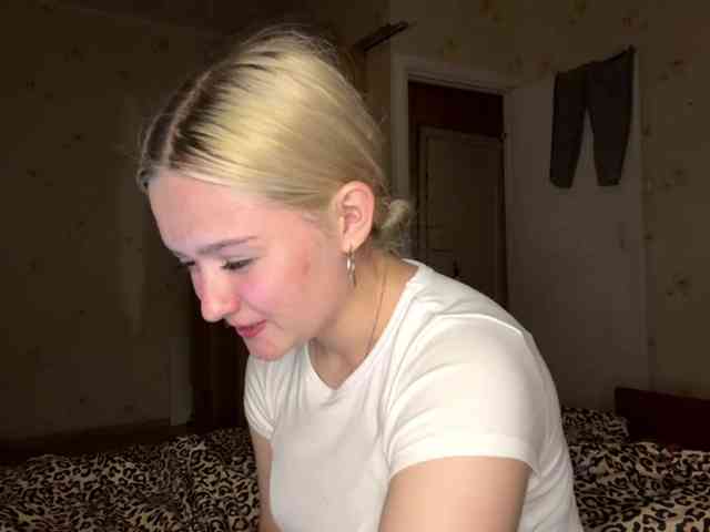 DulcieDrinkall webcam